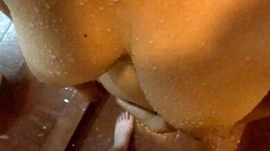 Janine Shower – 6min Clip