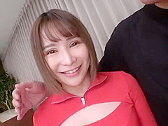 色白美肌の美女が甘いキスと乳首攻めで高まる艶めかしいエッチ