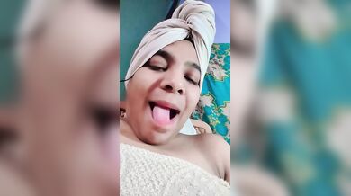 Indian Muslim girl Zainab