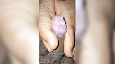 Tamil Wife leg massage for hubby cock