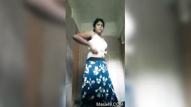 Desi Mallu Girl Shows Her Nude Body-part 2