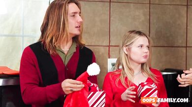 A stepfamily orgy! Christmas blowjobs and hardcore porn!