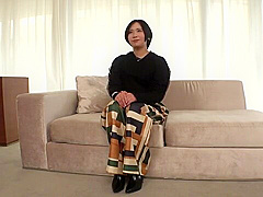 芸術学部の奥ゆかしい真面目系女子大生がが緊張して始まりのキス