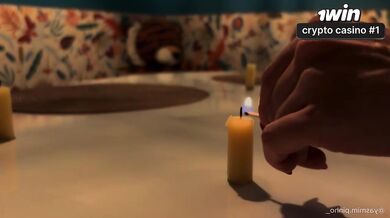 Intenso sexo romântico de casal apaixonado terminou com gozada dentro a transar.