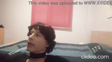 Vicenta casada relamiendose la boca con la leche de sus amantes alimentandose de ella