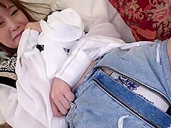 清楚な巨乳美女が恥じらいながらブラ越しにおっぱい揉まれる