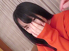 純真無垢なムッツリスケベ美女がパンティにシミ作って潮吹き