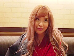 Fカップ白ギャルが友達300人超の性欲事情明かしてハメ撮りエッチ