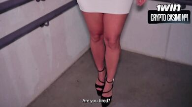 Tatiana Alvarez invites her neighbor for a molten penetrate at her house, and he