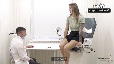 Gynecologist gives ejaculation to real nymphomaniac with ample dick, wet g-spot