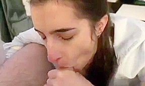 il me la met dans le cul et jouie sur mon visage