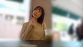 小動物オドオド系のGカップ女子大生が緊張してる姿が可愛い！緊張しすぎてぎこちないキスがまた興奮する